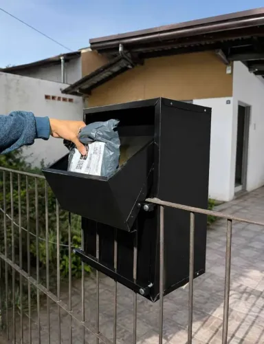 Caixa para receber entregas.