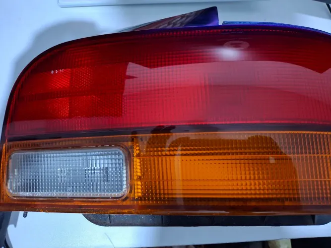 Lanterna subaru lado direito traseiro gc