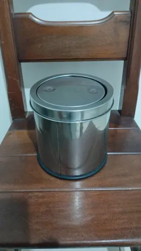 Lixeira basculante para pia em aço inox em perfeito estado