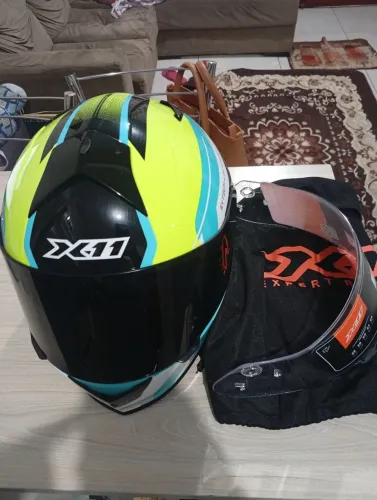 Capacete REVO X11