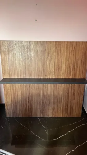 Para vender logo,painel para tv 60 polegadas, 2,74 alt x 1,42 larg na cor amadeirado e cin