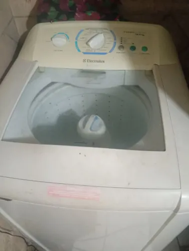 Vendo máquina 12 k Electrolux turbo economica