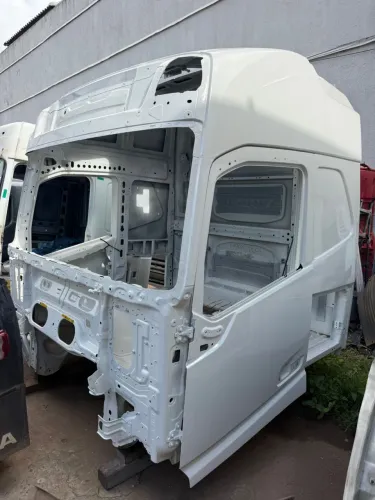 CABINE VOLVO FH ROBOCOP
