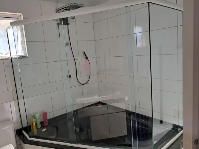 Banheira de hidromassagem com motor e box