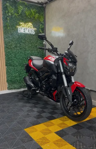 BAJAJ DOMINAR D250 2025