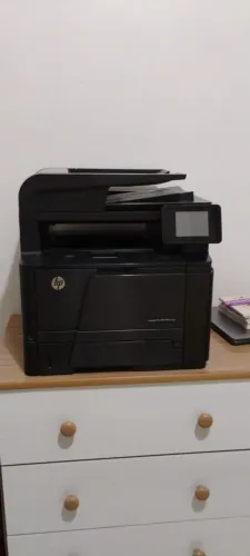Impressora multifuncional monocromática HP LaserJet Pro M425dn