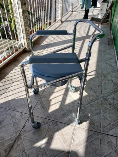 Cadeira banheiro