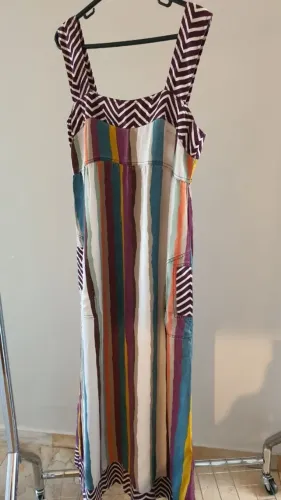 Vestido listrado maravilhoso!