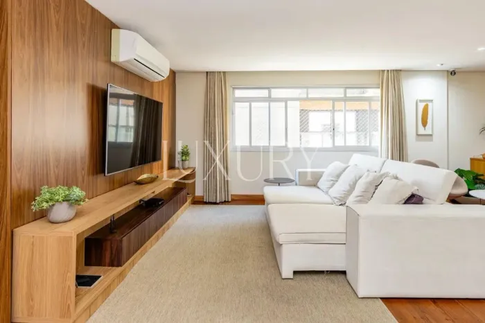 Apartamento Reformado à venda no Itaim, 187 m², 3 quartos sendo 1 suíte , 2 vagas