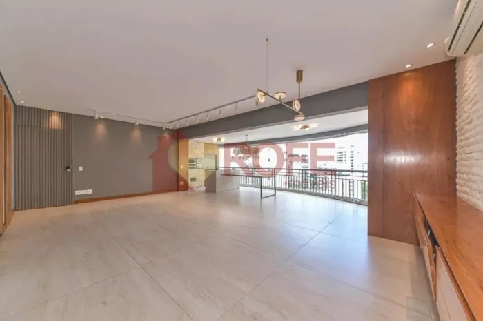 Apartamento Reformado à Venda no Campo Belo | 135 m² | 3 Suítes | Varanda Gourmet | 2 Vaga