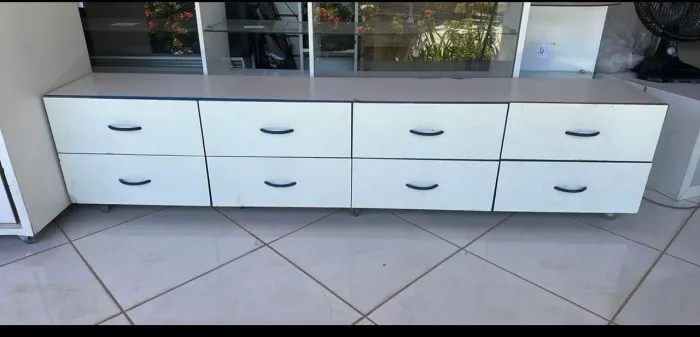 Movel com 8 gavetas expositor