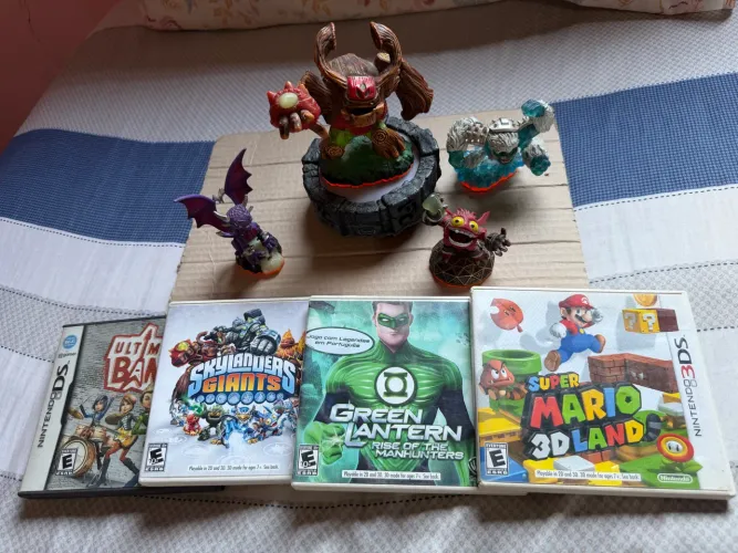 ? Lote Nintendo 3DS + Jogos e Skylanders