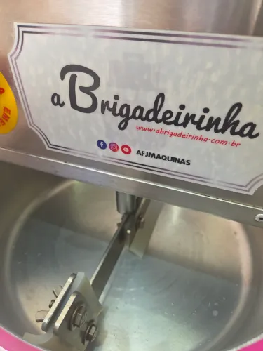Vendo brigadeirinha 