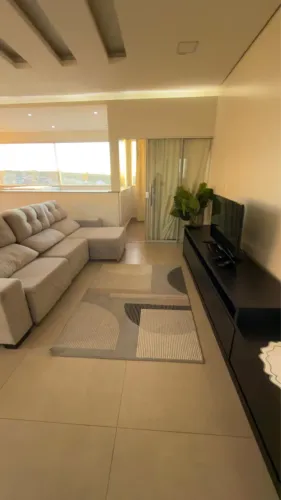 Aluga- se apartamento de 3 quartos. Tenho de 2 e 1 quarto tbm