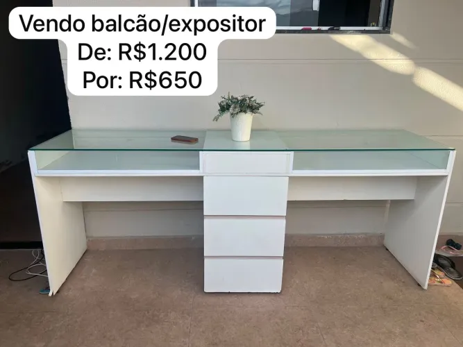 Balcão expositor