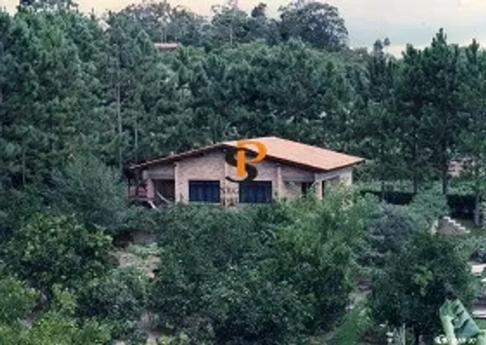 Chácara à venda no bairro Pinheirinho em Vinhedo/SP