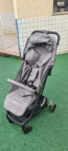 Carrinho De Bebê Yupi Cinza Mescla - Voyage Preto