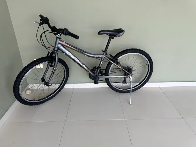 Bicicleta Soul Ironfox 21V Aro 26 - Muito Conservada - Pronta para Uso
