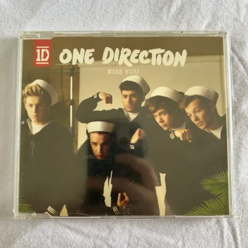 Cd Single Kiss You - One Direction
