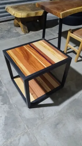 Mesa de apoio / canto Estilo Industrial 