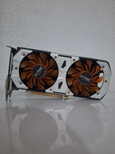 Placa de Video GTX 750Ti 2gb (Zotac)