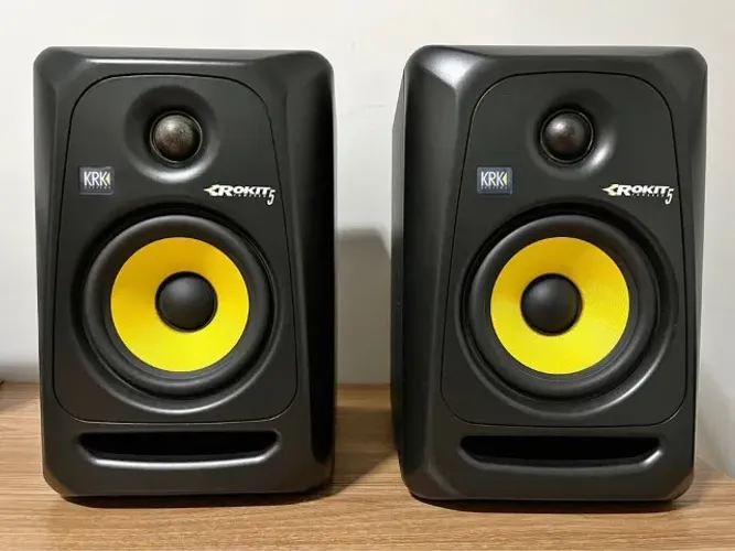 Monitores KRK Rokit 5
