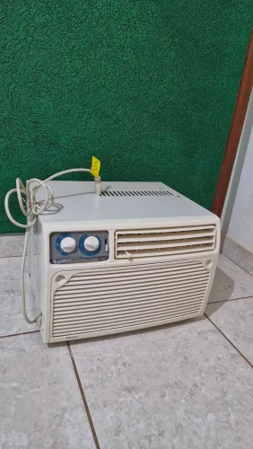 Ar condicionado de Janela usado GREE 7000 BTU