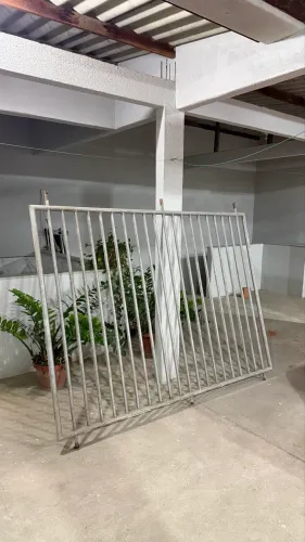 Grade foço, portão