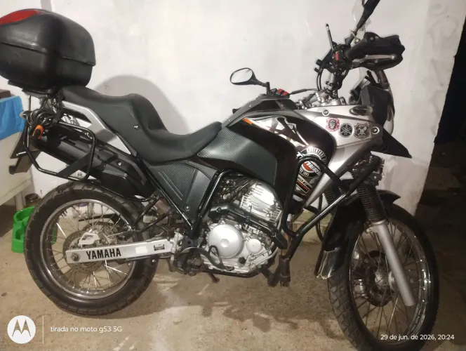 Tenere 250 ano 17/18 marron