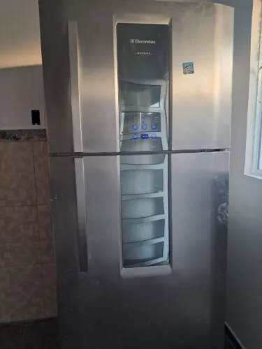 Vendo geladeira de inox