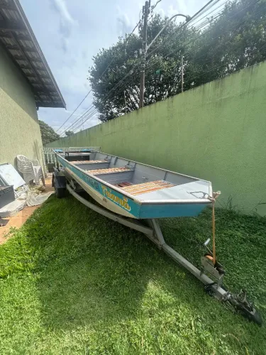 Barco/Canoa alumínio casco semi chato 5m