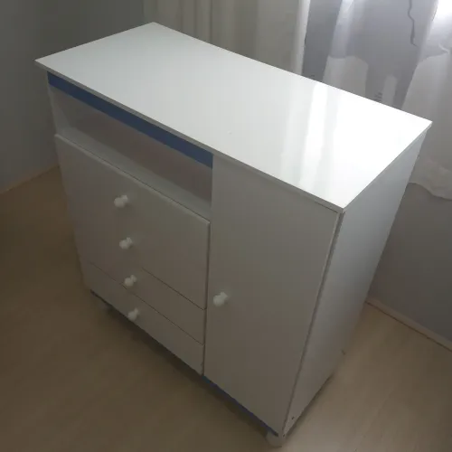 Vendo cômoda de bebê 