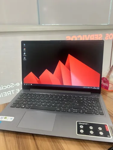 Notebook Lenovo - core i3