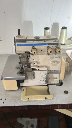 Máquina overloque industrial. Mo-3600 juki. Em ótimo estado costurando silenciosamente