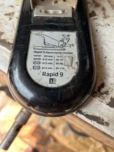 Grampeador manual