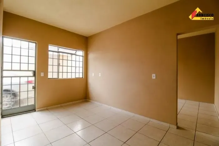 Casa para aluguel, 2 quartos, 2 vagas, Catalão - Divinópolis/MG