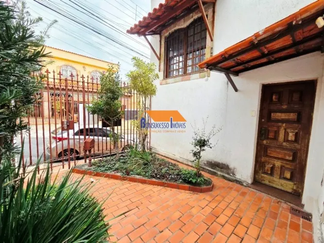 casa de 4 quartos, bairro Renascença em Belo Horizonte