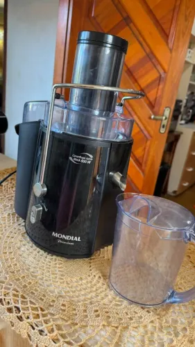 Centrífuga de Frutas Mondial Juicer Black Premium 800W