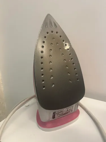 Ferro de Passar a Vapor Britânia BFV210R 220V - Rosa