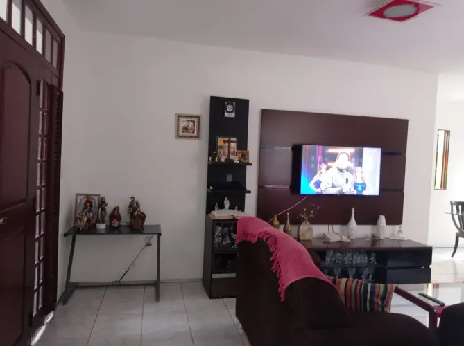 Vendo casa solta na Aurora/ Cohatrac ( rua ao lado da Ocram)