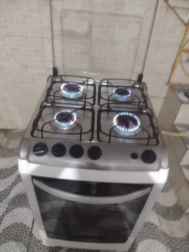 Fogão Eletrolux 4 bocas funcionando
