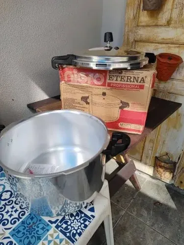 Panela de pressão 12L PROFISSIONAL