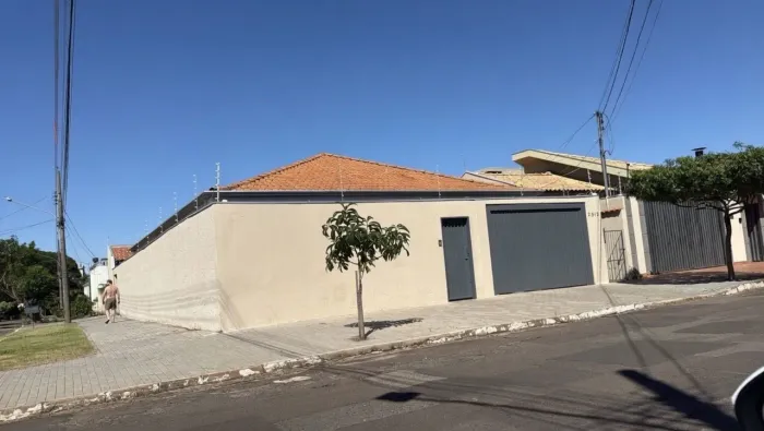 Casa ampla para locação Santa Fé