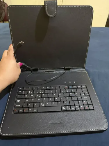 Suporte/capa para Tablet, com teclado