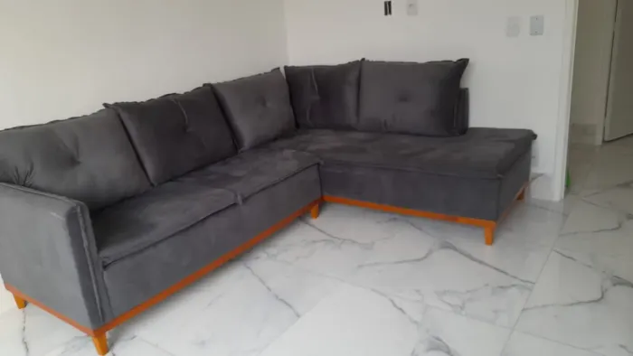 SOFÁ CINZA ESCURO