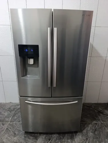 Geladeira French Door Samsung RF263BEAESL Frost Free 682 Litros 127V