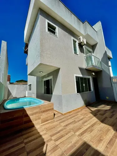 Casa com 2 dormitórios, 120 m² - aluguel por R$ 2.800,00/mês - Village Rio das Ostras - Ri