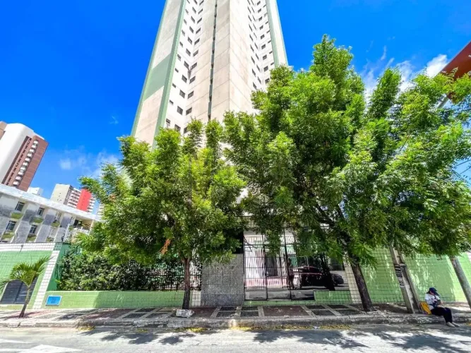 Ed. Melissa - Apartamento a 200 metros da Beira Mar com 3 quartos para alugar, 61 m² por R