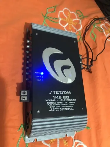 Vendo ou troco um módulo amplificador STETSOM 1K6 EQ 1600W RMS - 2OHMS 1 Canal
