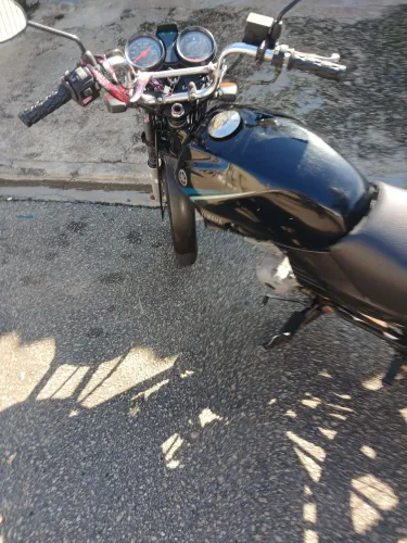 Vendo ou troco por fazer cb 300 twister 250  volto parcelamento 500 por mês 